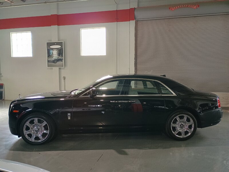 Used 2010 Rolls-Royce Ghost RWD image 2