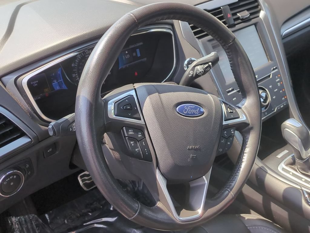 Used 2013 Ford Fusion Titanium w/ Titanium Driver Assist Pkg AWD/4WD image 13