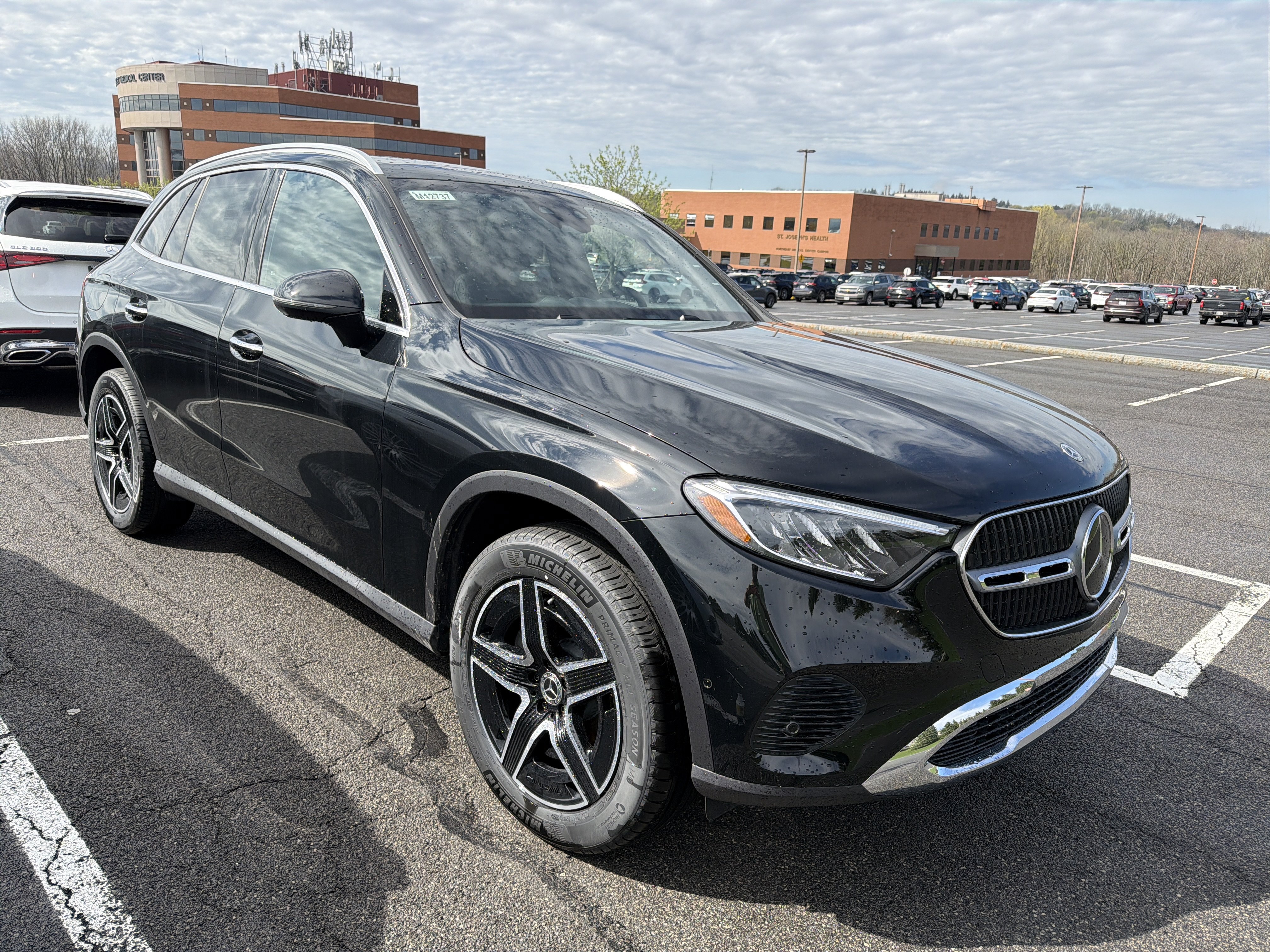 Used 2026 Mercedes-Benz GLC 300 4MATIC image 2