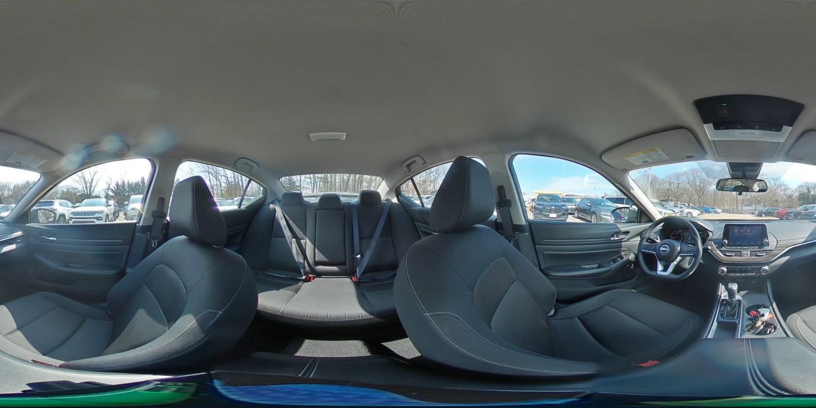 Used 2025 Nissan Altima 2.5 SV FWD image 42