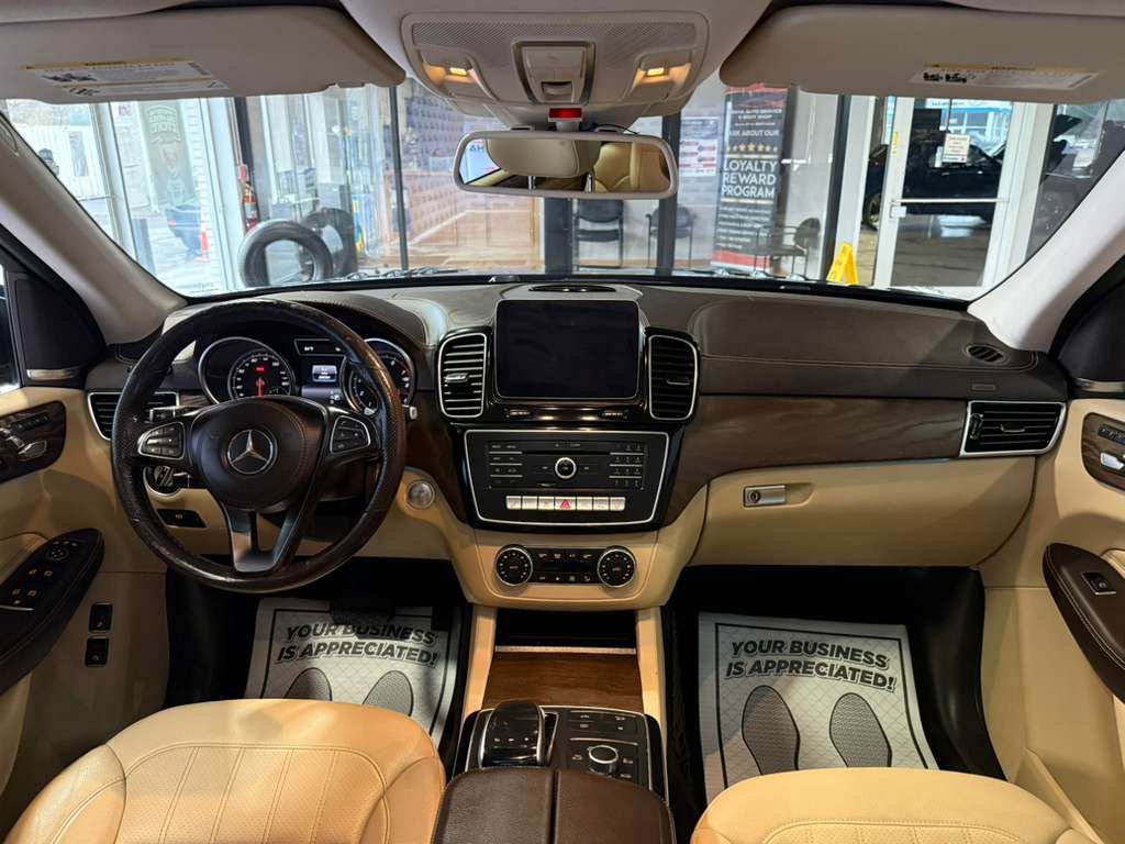 Used 2019 Mercedes-Benz GLS 450 4MATIC image 26
