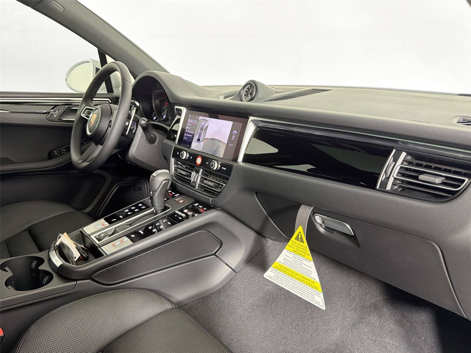 Certified 2025 Porsche Macan S AWD/4WD image 29