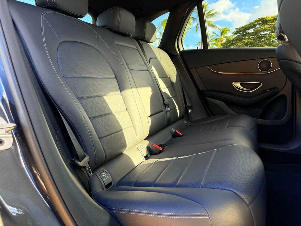 Used 2021 Mercedes-Benz GLC 300 w/ Premium Package image 12