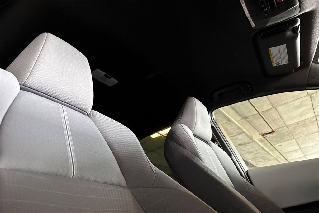Used 2022 Toyota Corolla SE image 16