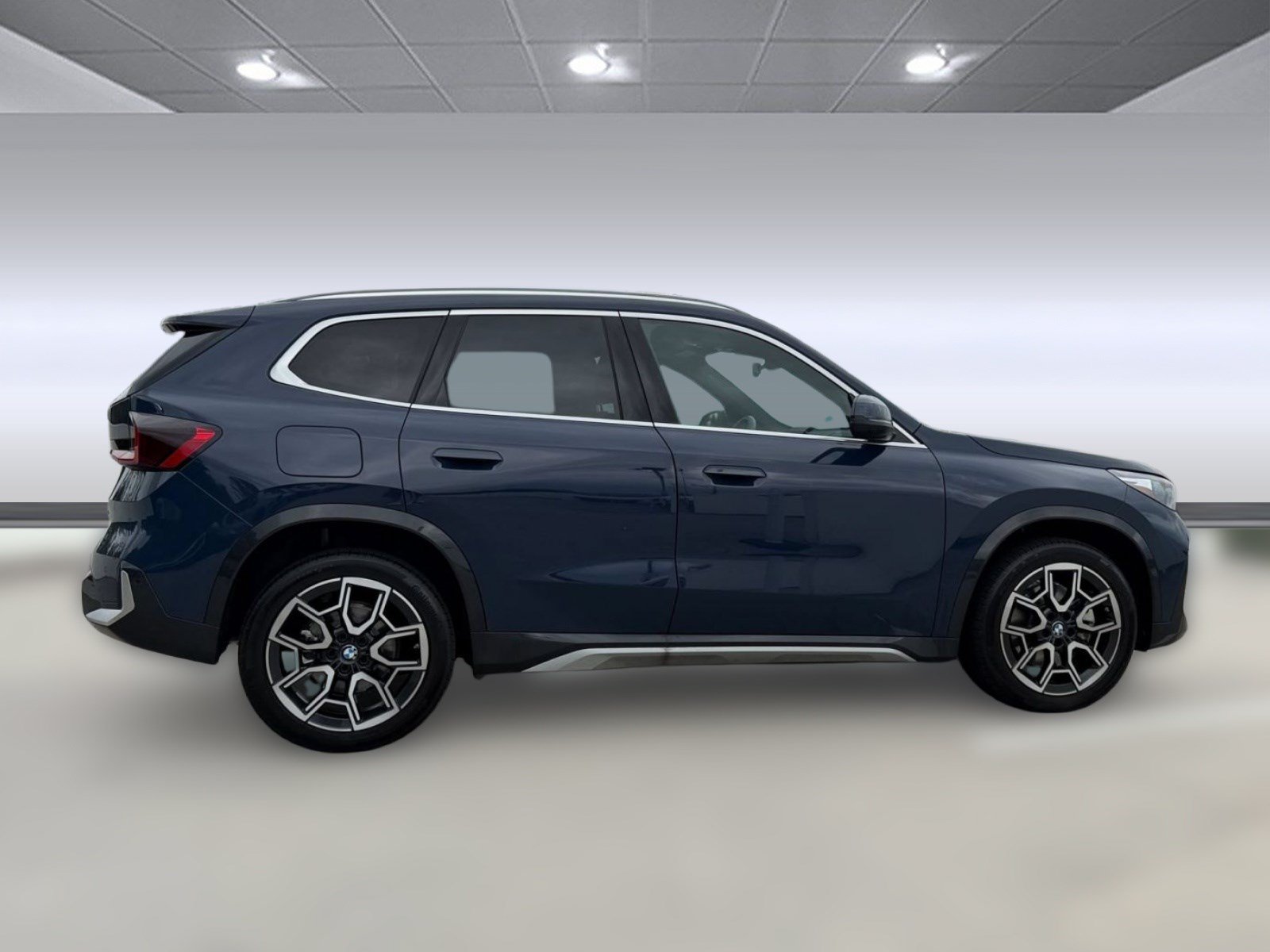 Used 2026 BMW X1 xDrive28i AWD/4WD image 7