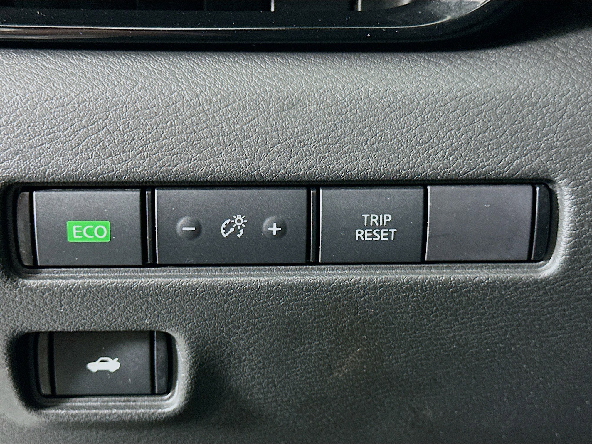 Used 2023 Nissan Sentra SV image 17