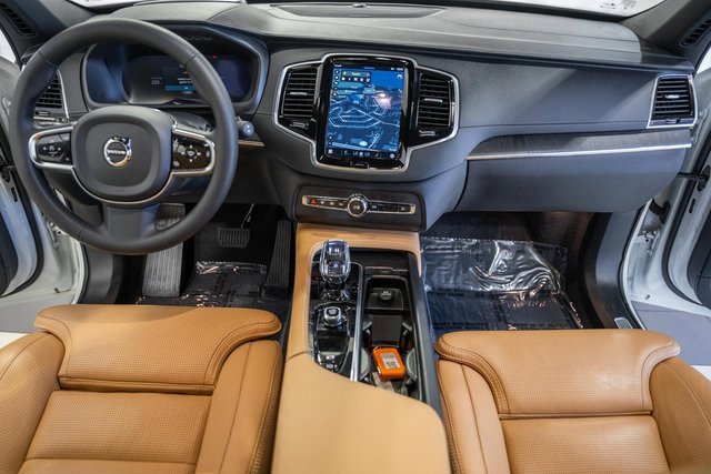 Used 2024 Volvo XC90 T8 Ultimate w/ Protection Package Premier image 17