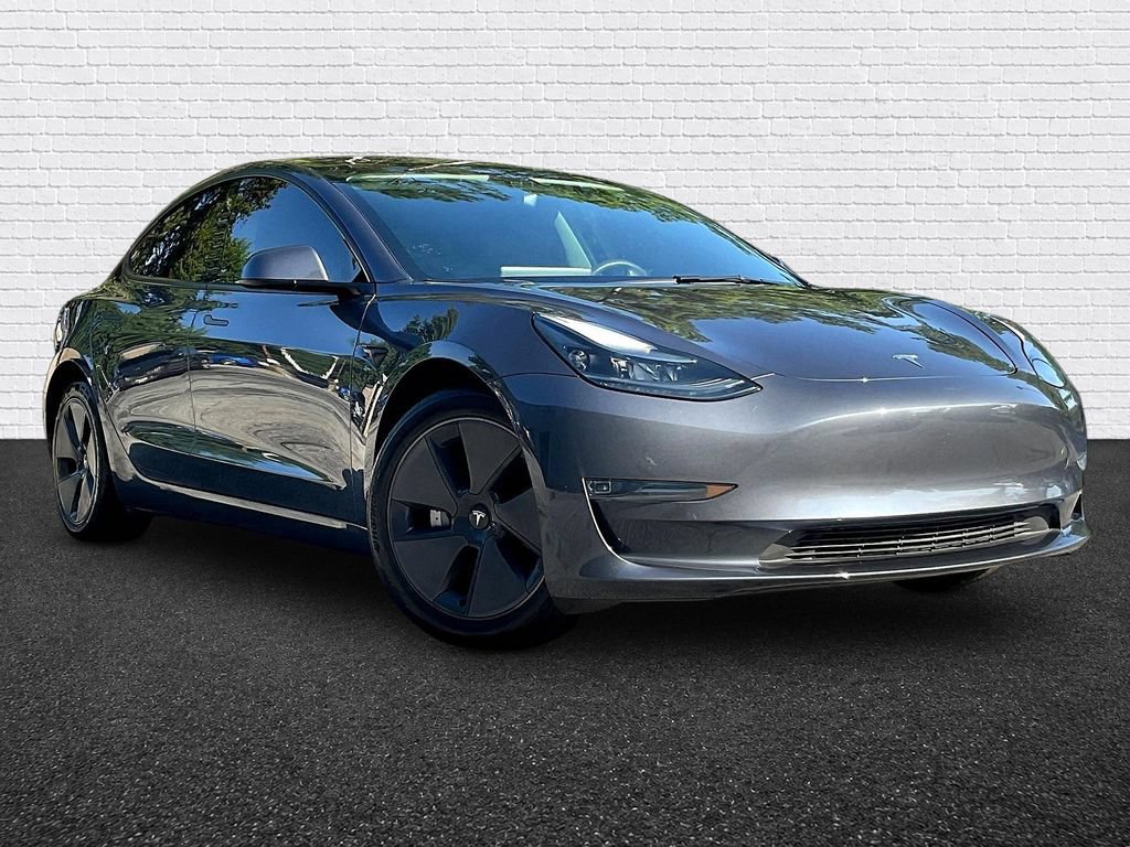 Used 2023 Tesla Model 3 Standard Range RWD image 3