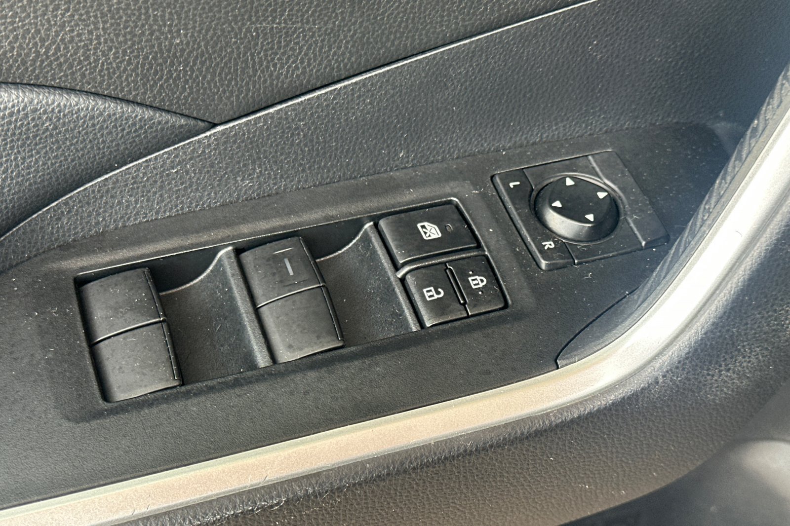 Certified 2023 Toyota RAV4 LE AWD/4WD image 14