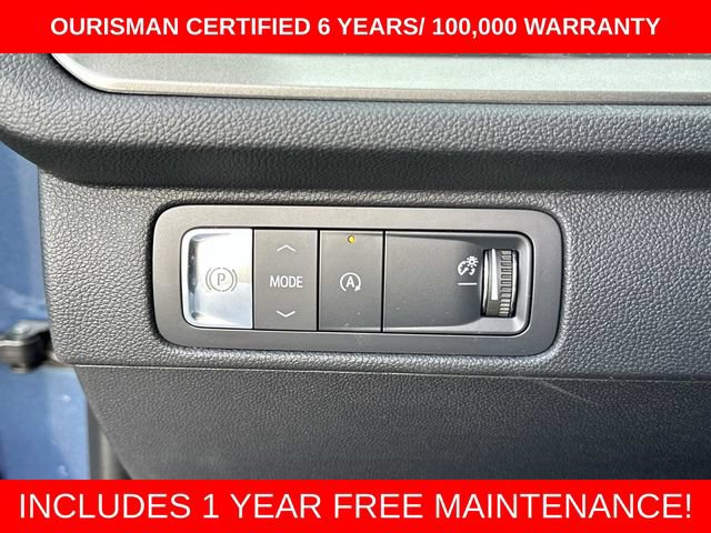 Used 2025 Chevrolet Traverse LT w/ Driver Confidence Package FWD image 28