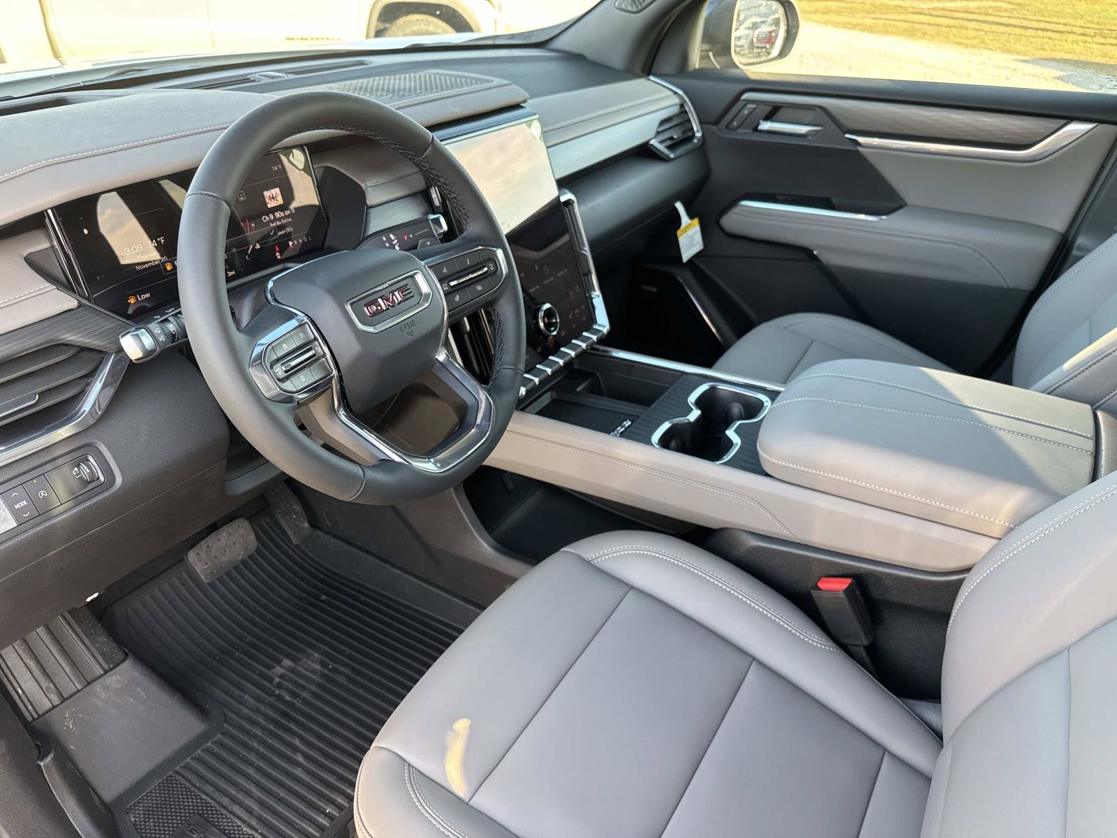 New 2026 GMC Acadia Elevation image 25