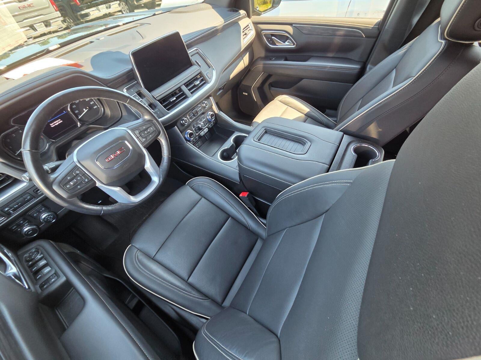 Used 2021 GMC Yukon SLT w/ SLT Premium Package AWD/4WD image 9