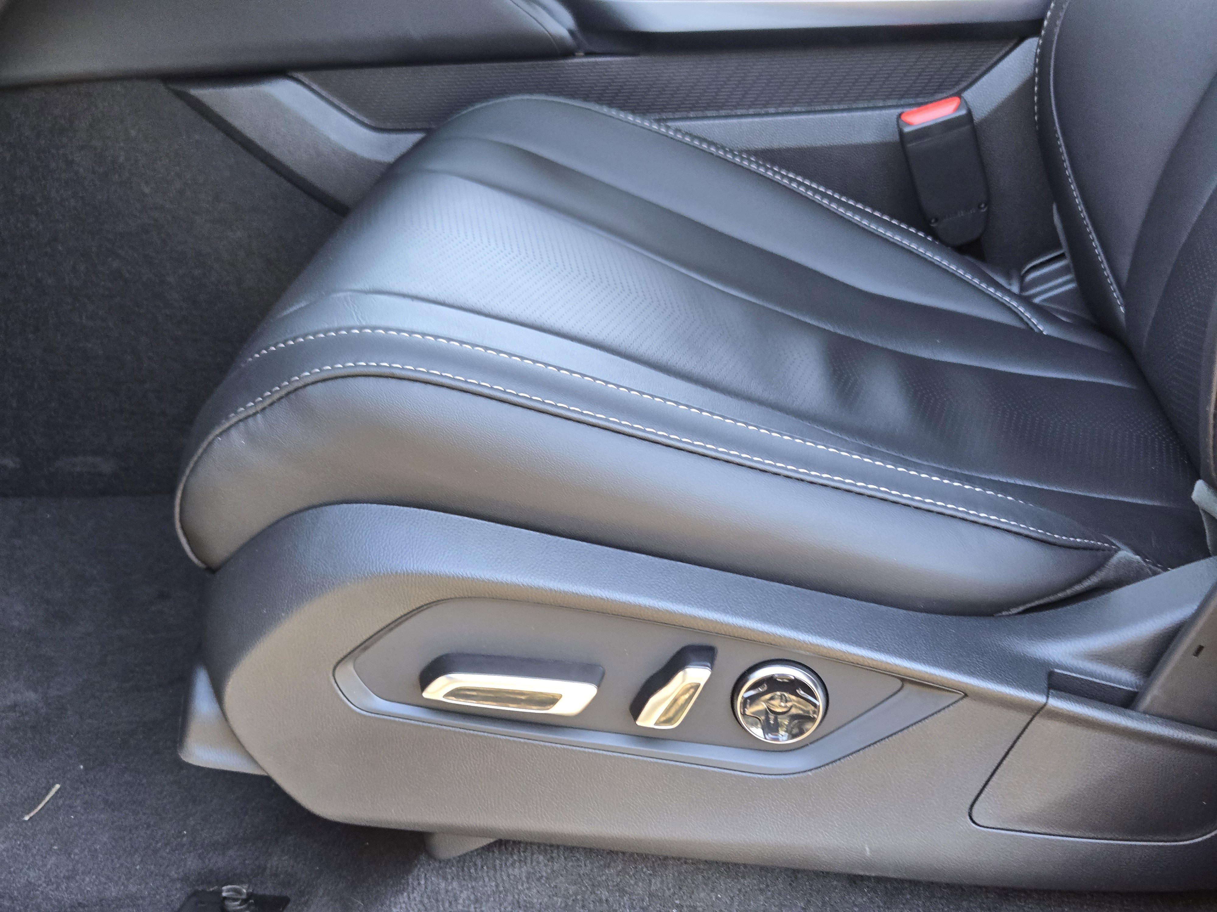 New 2026 Acura MDX FWD w/ Technology Package image 17