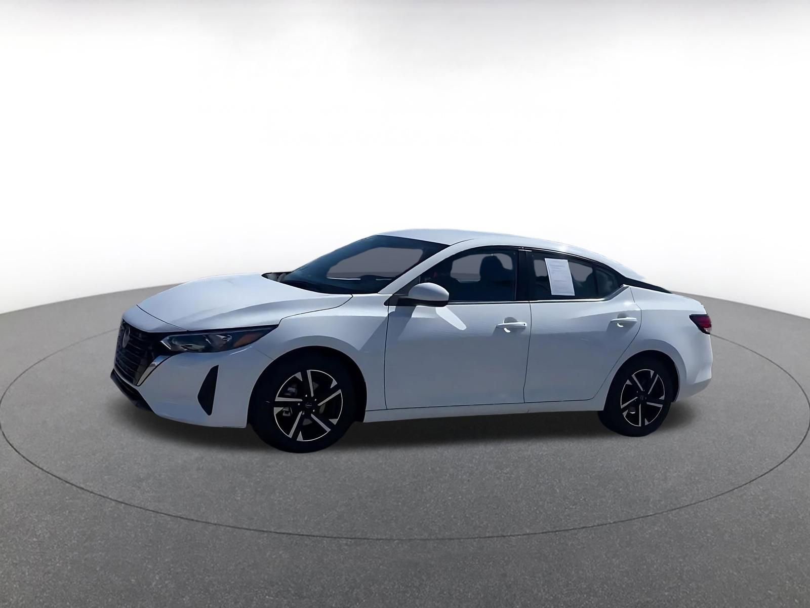 Used 2025 Nissan Sentra SV image 8