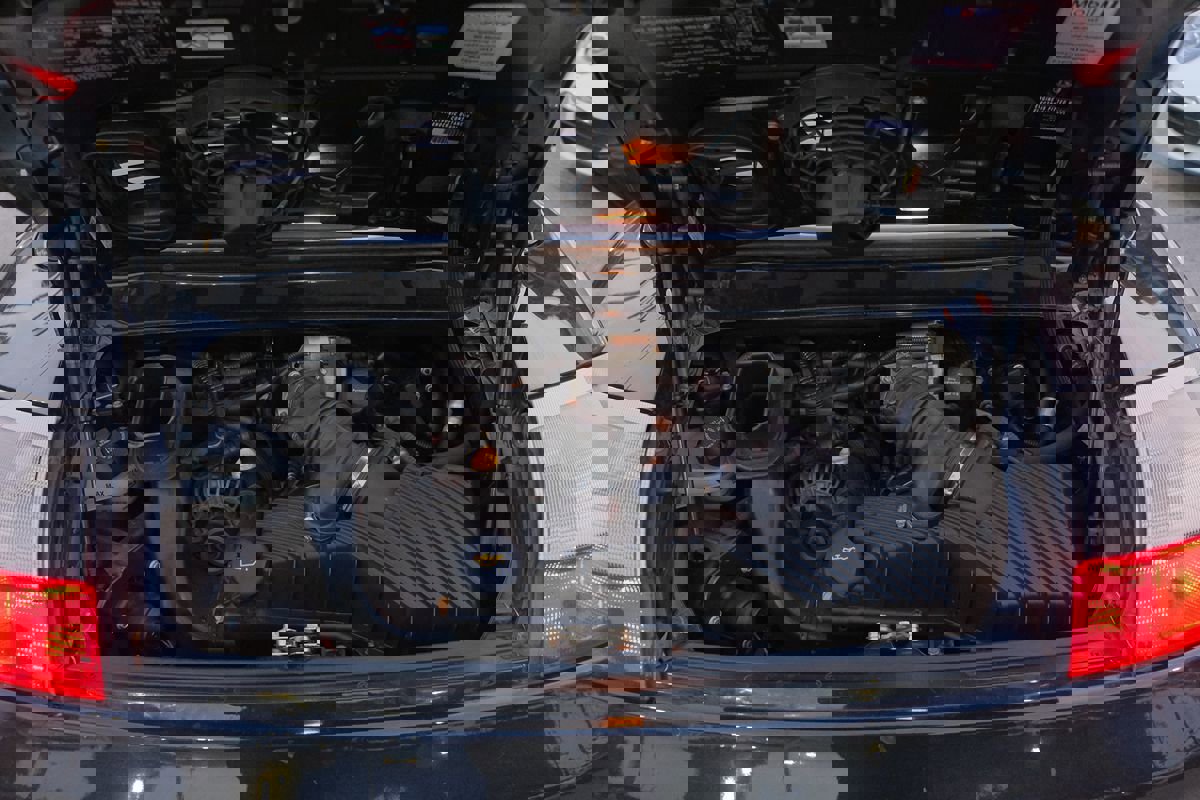 Used 2004 Porsche 911 Carrera 4S image 29