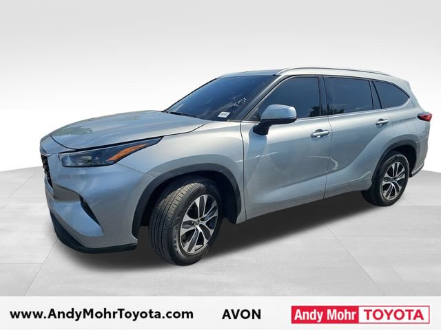 Used 2022 Toyota Highlander XLE FWD image 4