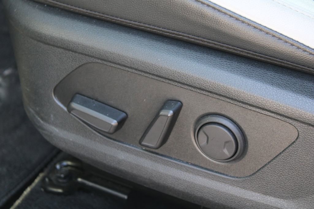 Used 2024 Kia Sportage EX image 21