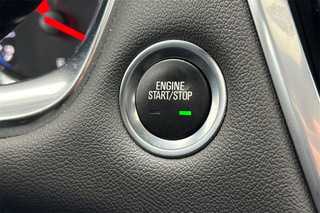 Used 2023 Chevrolet Traverse Premier image 31