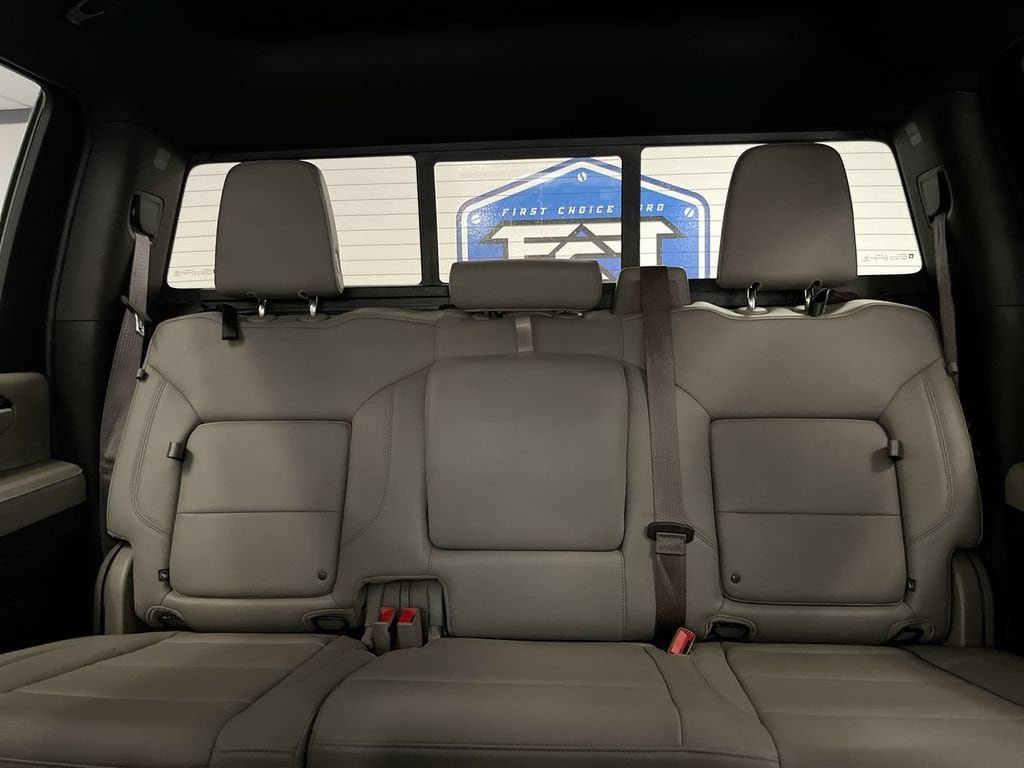 Used 2024 Chevrolet Silverado 2500 LTZ w/ LTZ Premium Package AWD/4WD image 23