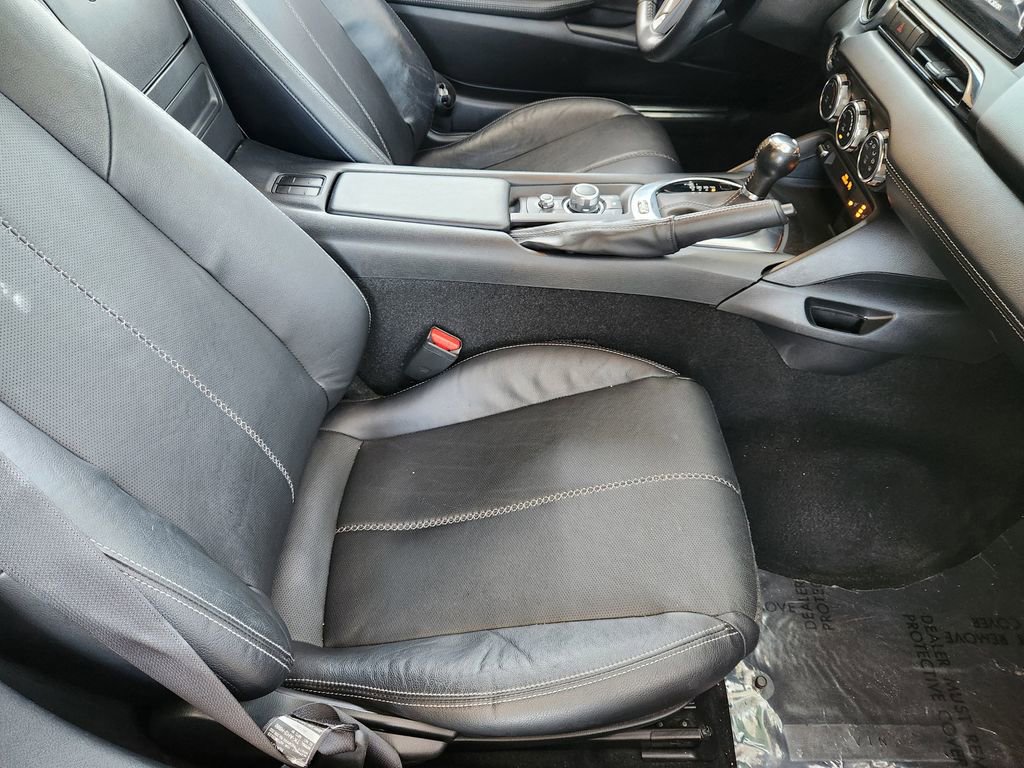 Used 2021 MAZDA MX-5 Miata RF Grand Touring image 13