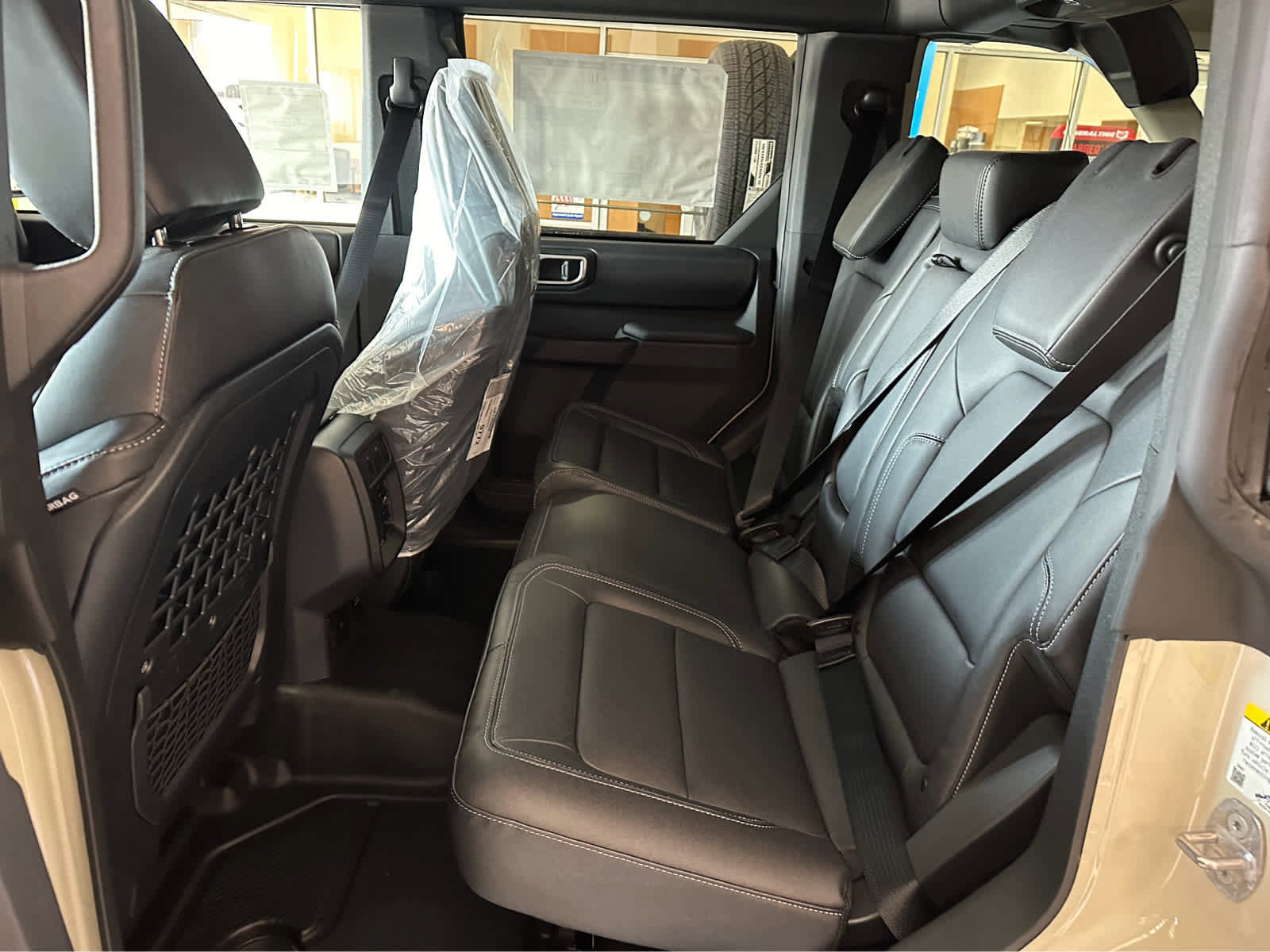 New 2025 Ford Bronco Badlands image 32