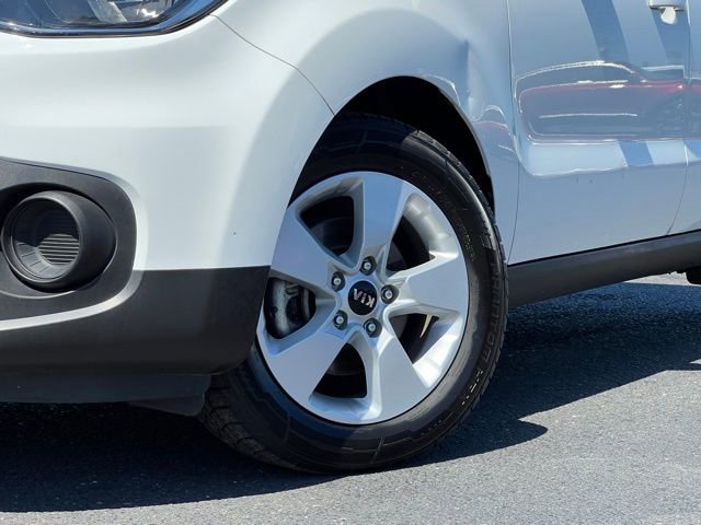 Used 2019 Kia Soul w/ Convenience Package FWD image 2