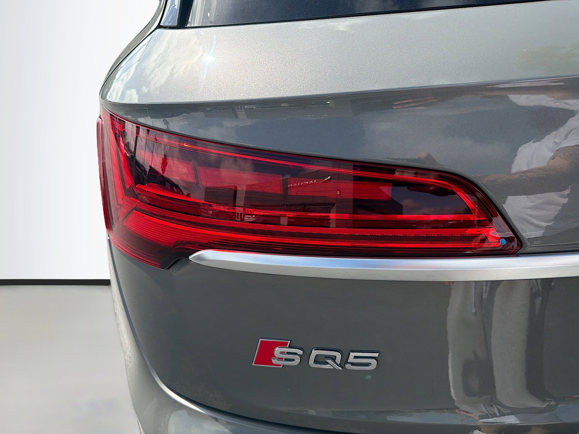 Used 2023 Audi SQ5 Prestige w/ Prestige Package image 10