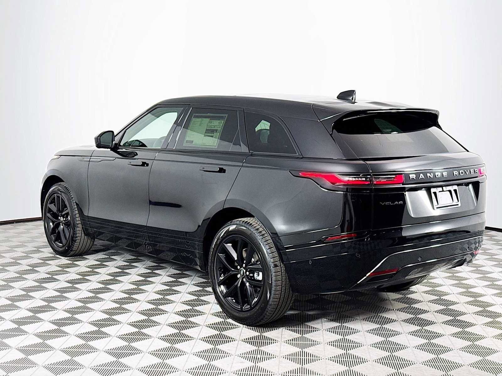 Used 2026 Land Rover Range Rover Velar Dynamic SE AWD/4WD image 7