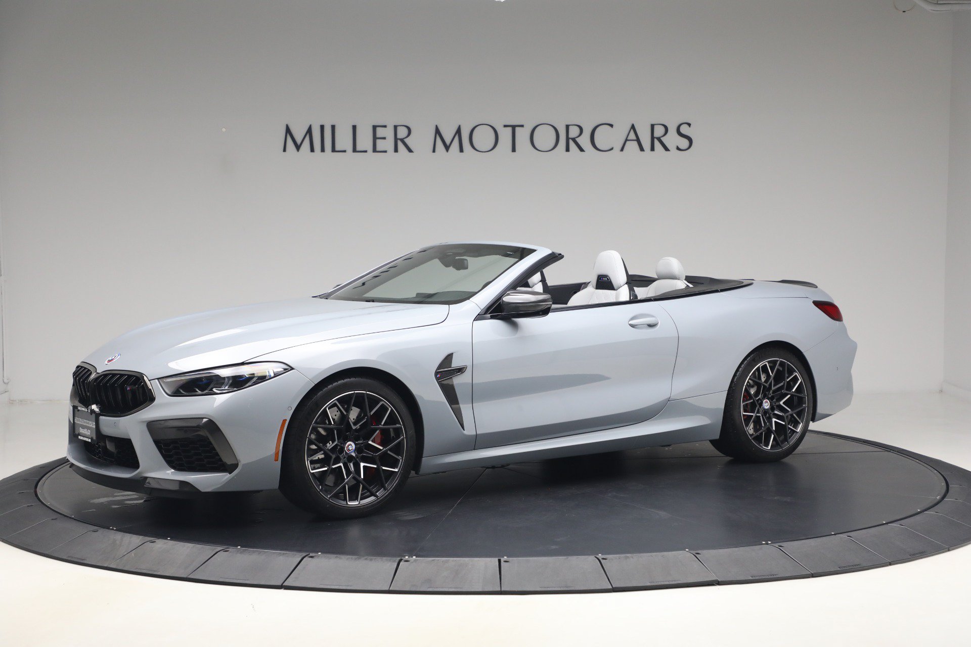 Used 2023 BMW M8 Competition w/ M Carbon Exterior Package AWD/4WD image 2