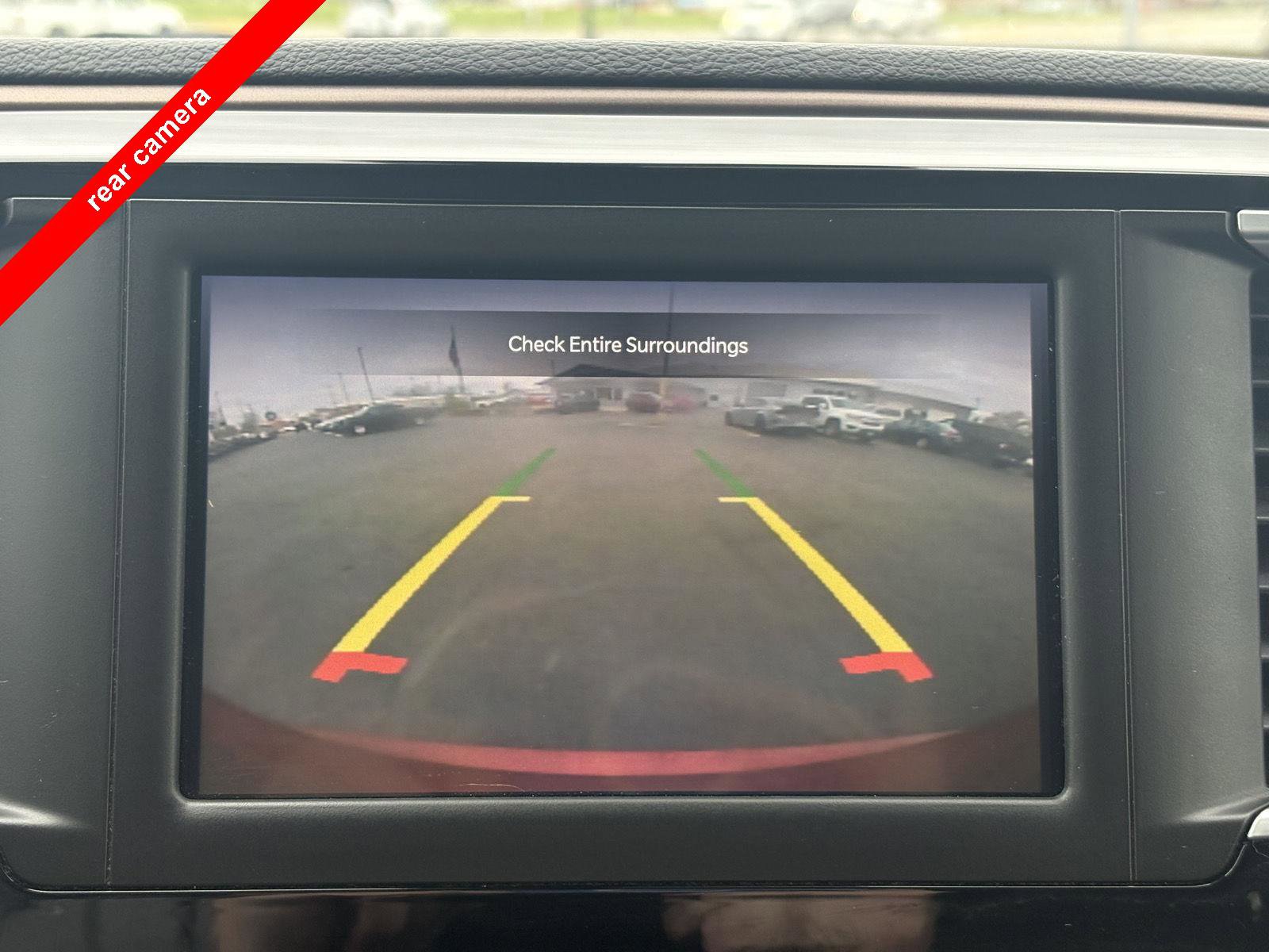Used 2023 Chrysler Voyager LX image 6