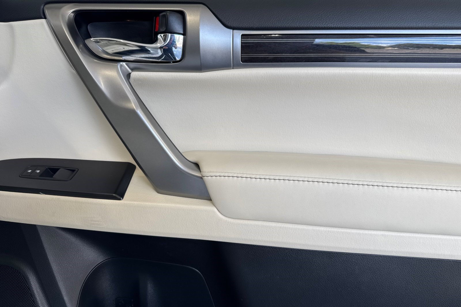 Certified 2022 Lexus GX 460 Premium AWD/4WD image 23