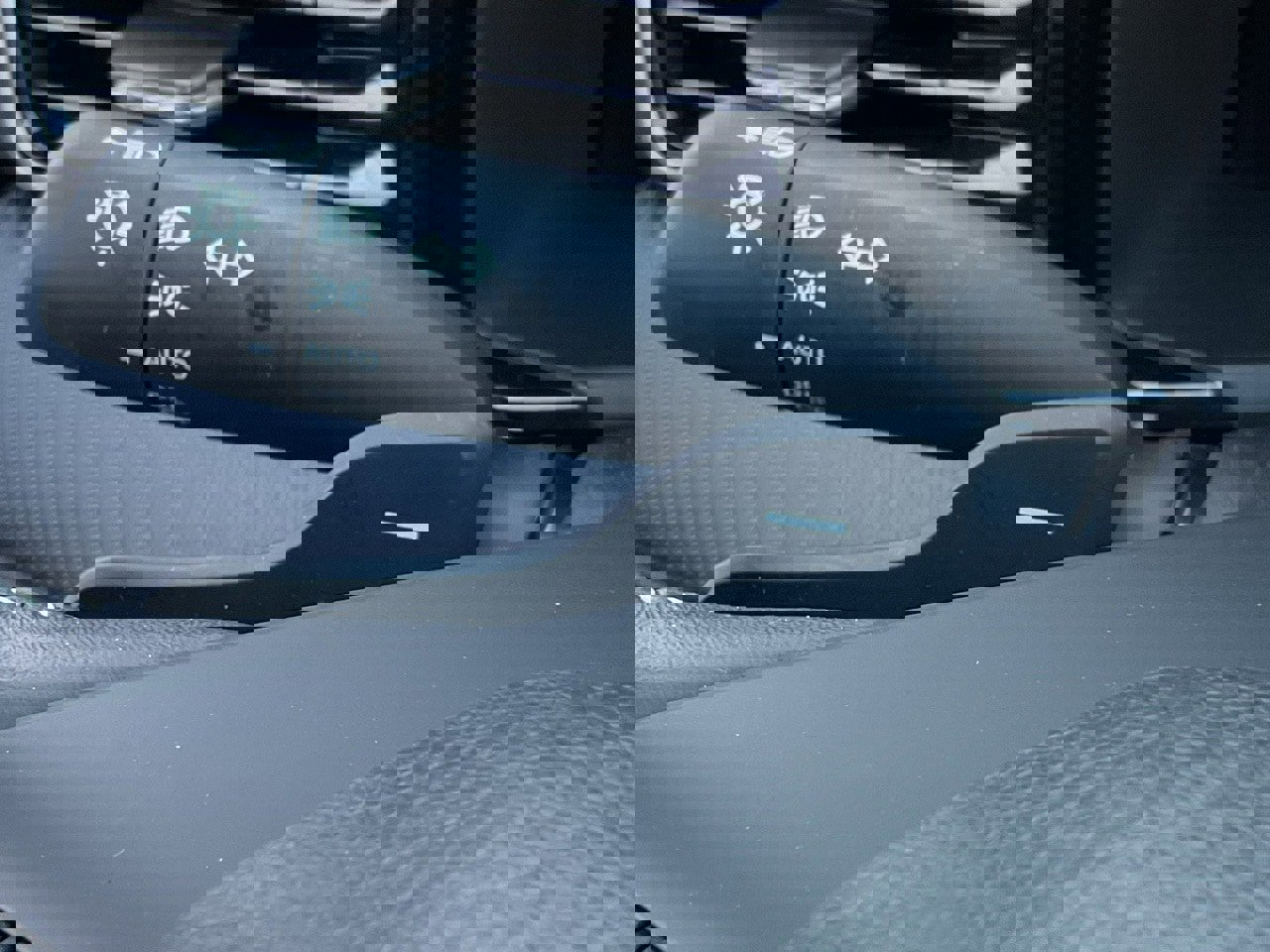 Used 2025 Toyota Camry SE image 24