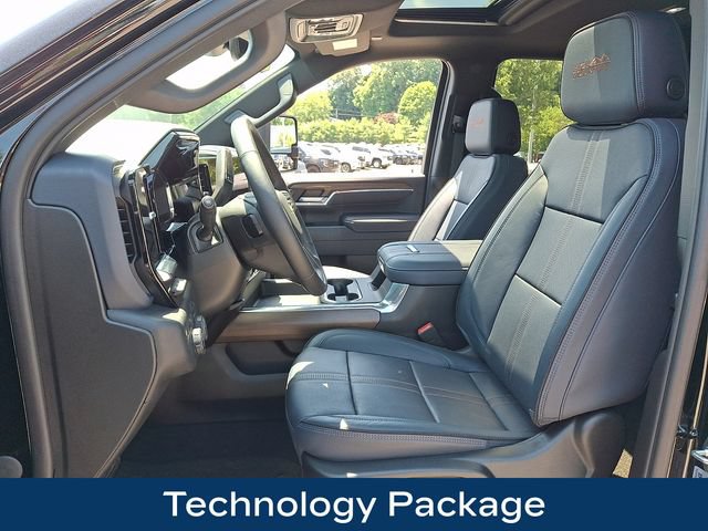 Used 2024 Chevrolet Silverado 2500 High Country w/ High Country Premium Package AWD/4WD image 2
