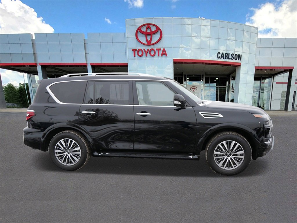 Used 2024 Nissan Armada SL w/ Captain's Chairs Package image 4