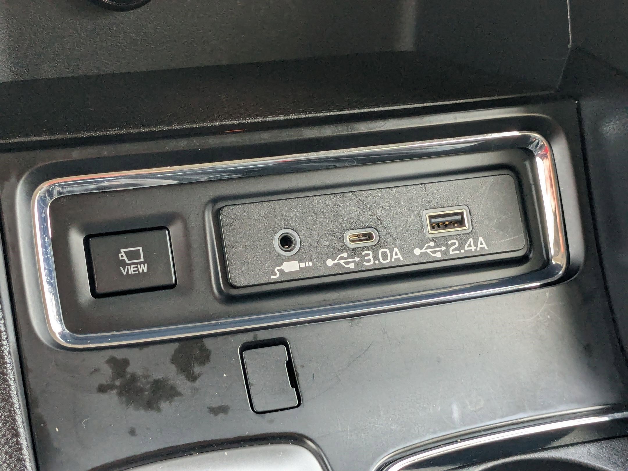 Used 2023 Subaru Ascent Limited w/ Technology Package image 26