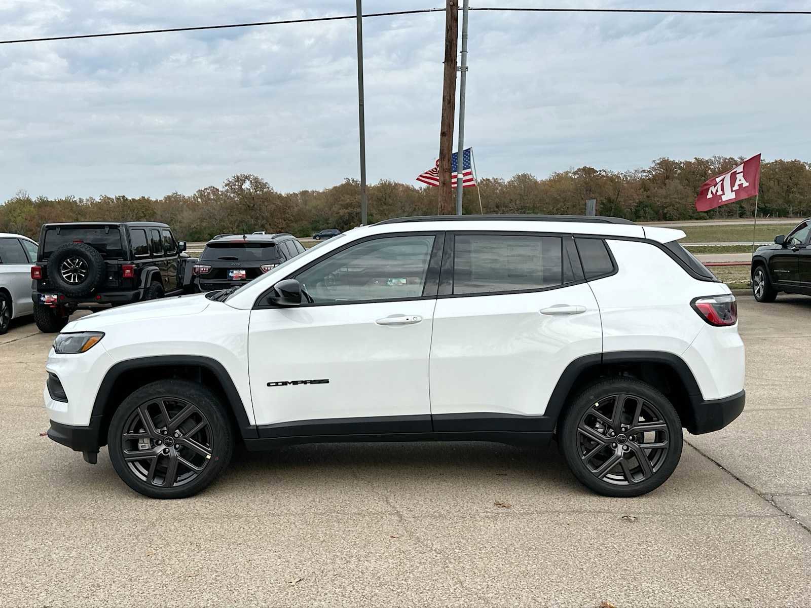 New 2026 Jeep Compass Latitude image 12