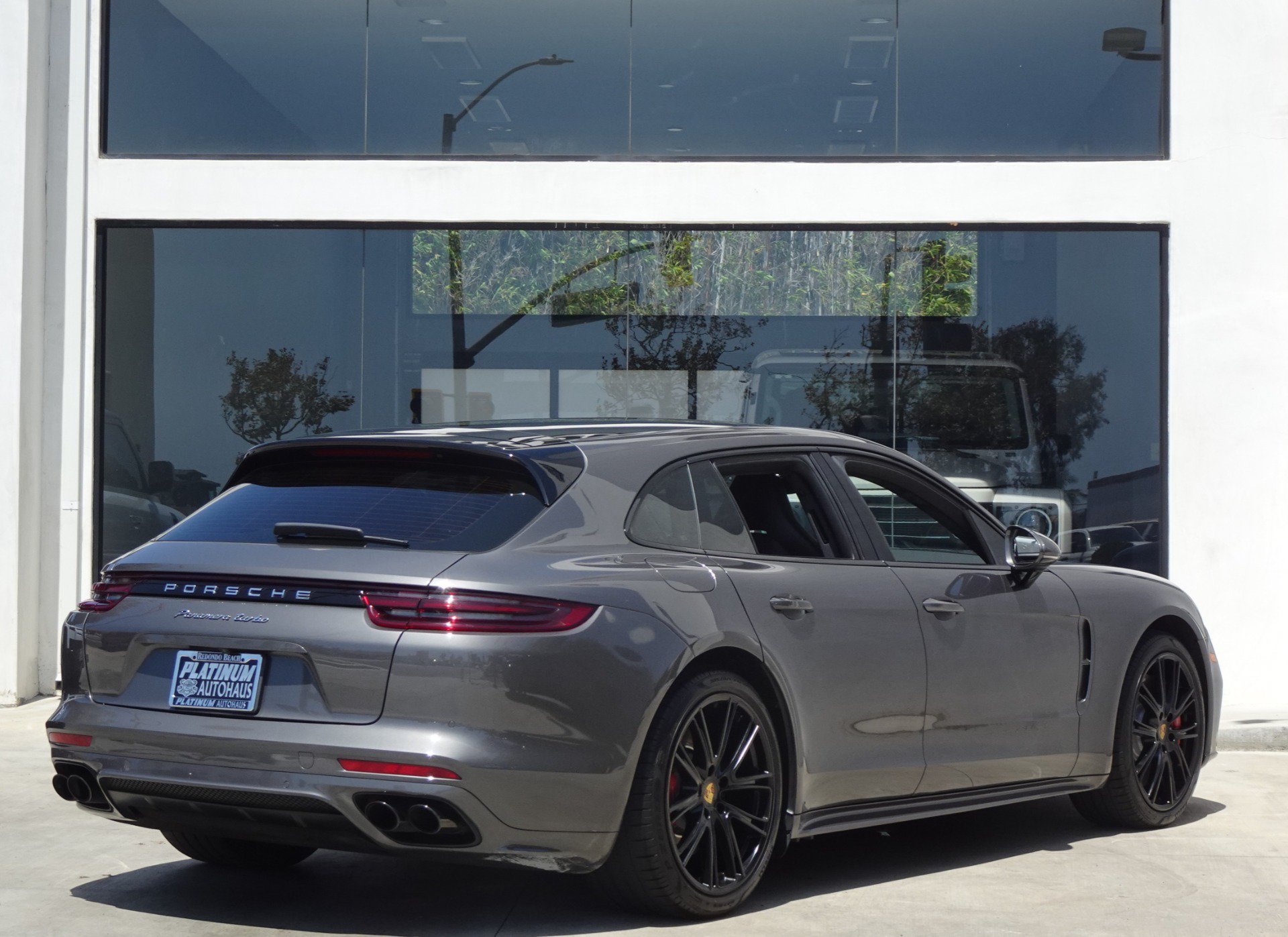 Used 2018 Porsche Panamera Turbo Sport Turismo AWD/4WD image 7