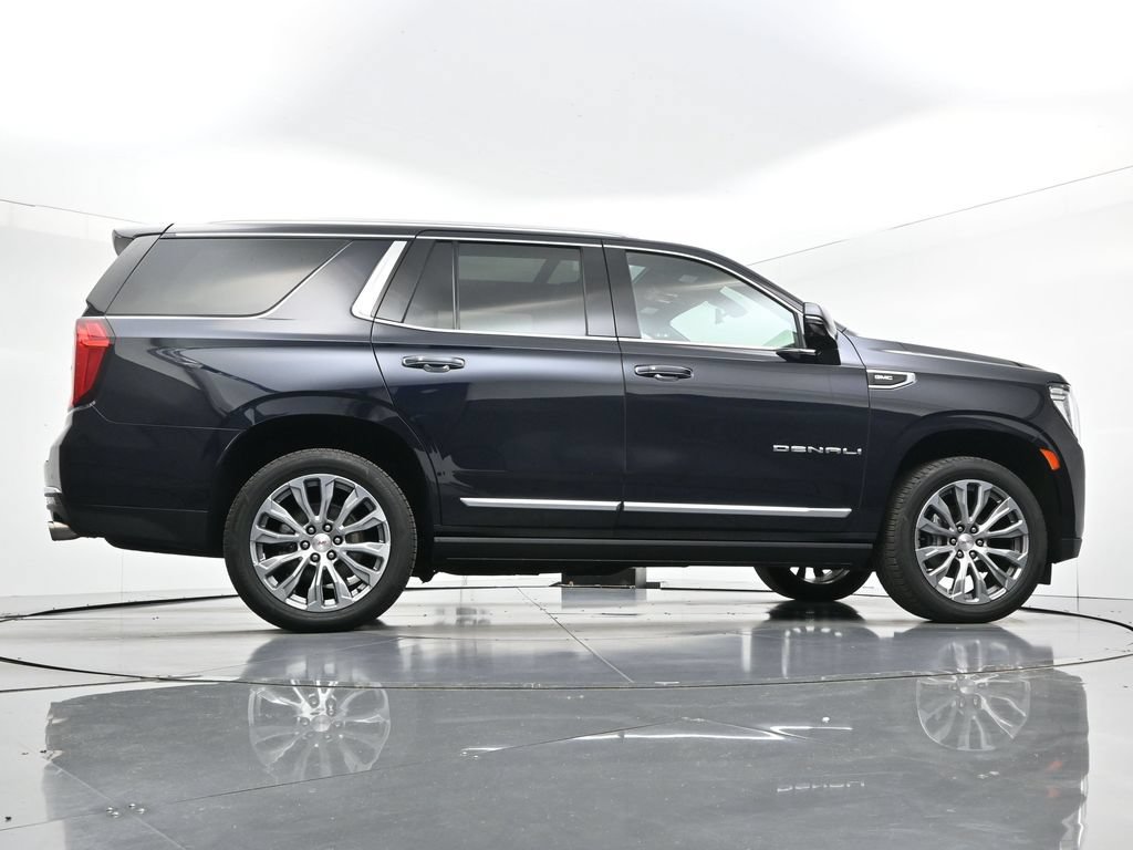 Used 2022 GMC Yukon Denali w/ Denali Premium Package AWD/4WD image 32