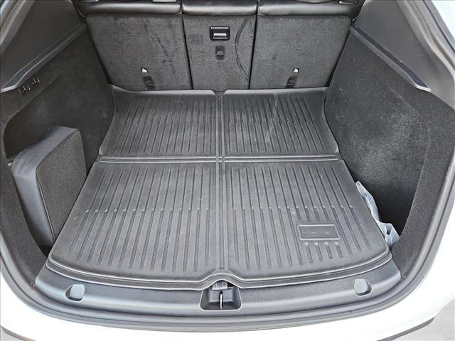 Used 2024 Tesla Model Y 2WD image 6