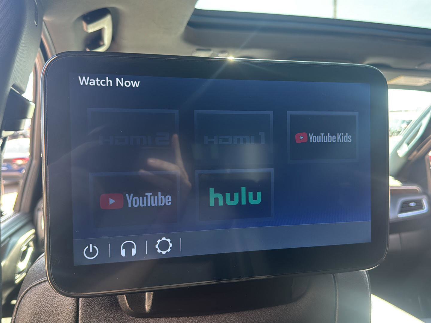 Used 2024 Chevrolet Tahoe High Country w/ Advanced Technology Package image 17