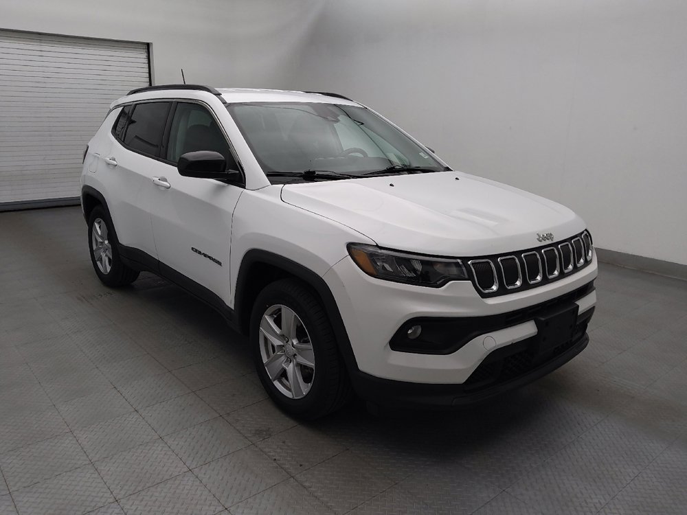 Used 2022 Jeep Compass Latitude FWD image 13