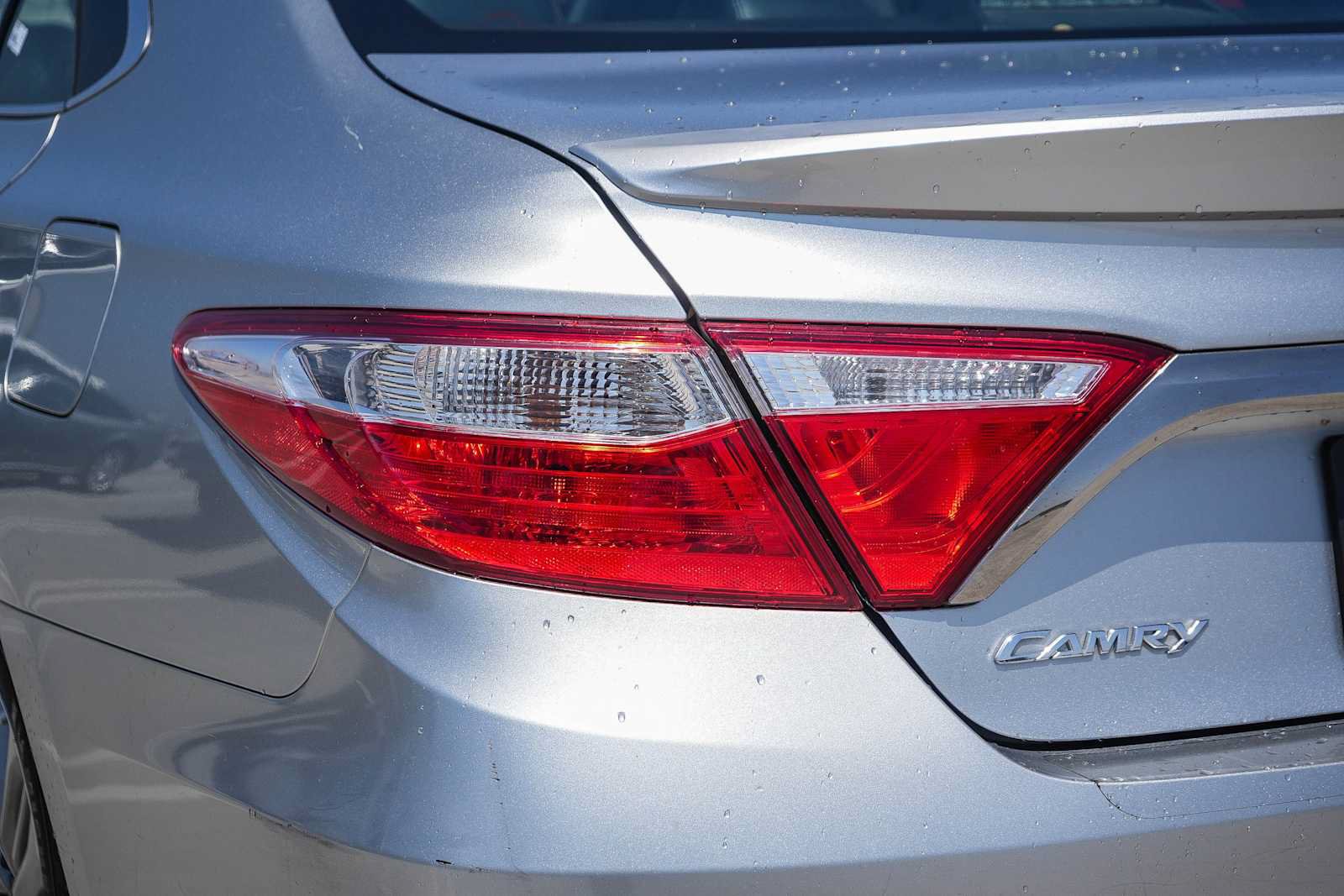 Used 2015 Toyota Camry SE FWD image 6