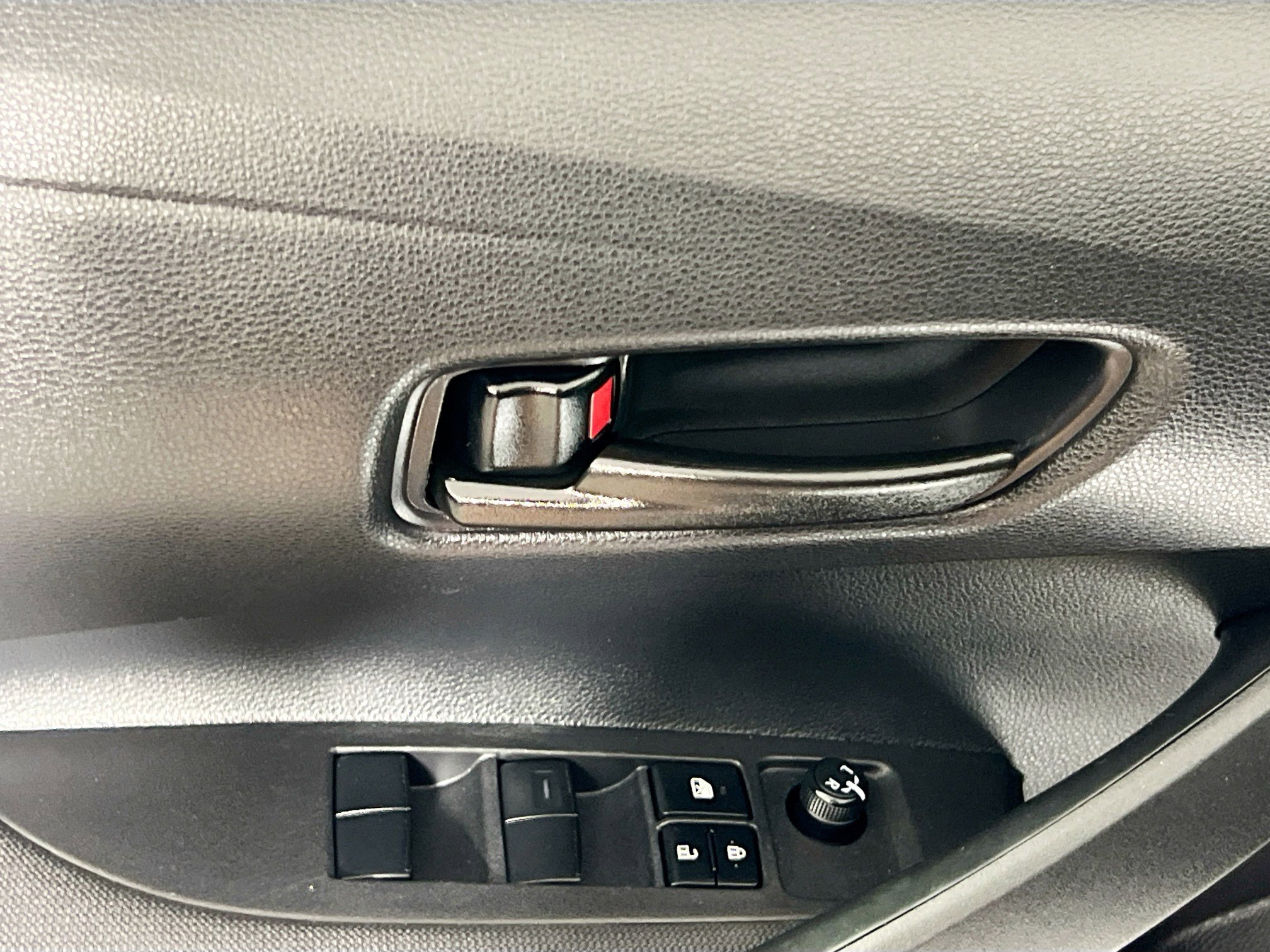 Used 2025 Toyota Corolla LE image 16