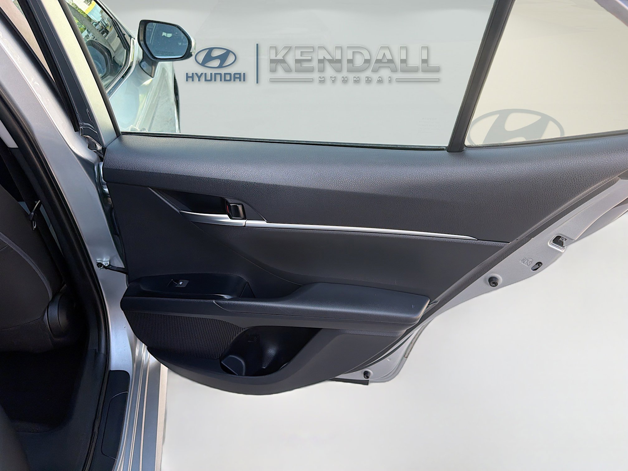 Used 2020 Toyota Camry LE FWD image 27