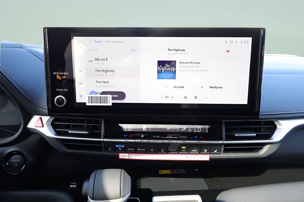 New 2026 Toyota Sienna Limited AWD/4WD image 11