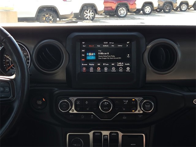 Used 2022 Jeep Gladiator Willys image 14