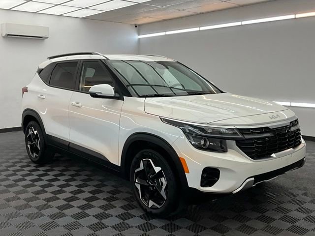 Used 2025 Kia Seltos S image 3