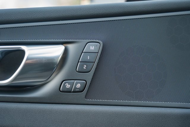 New 2026 Volvo XC60 T8 Plus w/ Protection Package Premier image 38