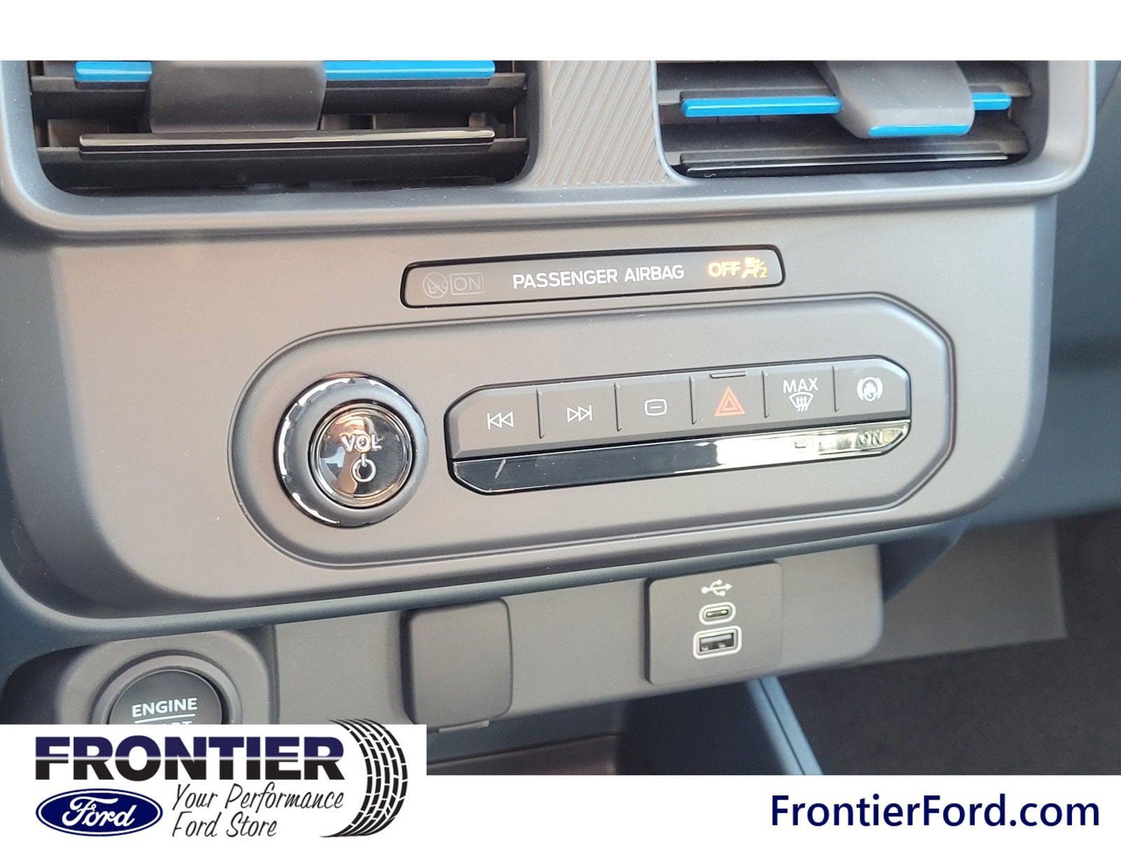 Used 2025 Ford Maverick Lobo AWD/4WD image 24