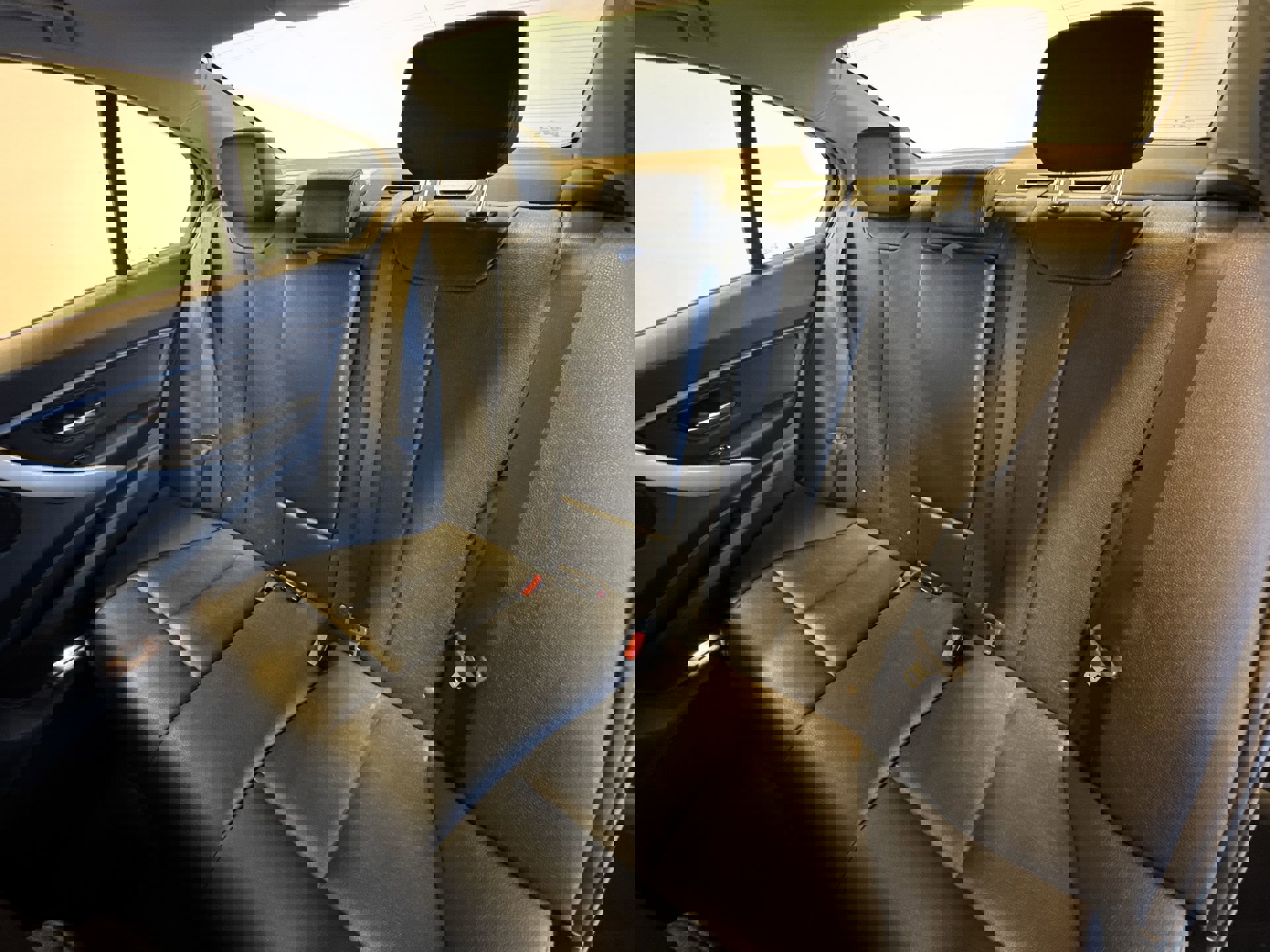 Used 2018 BMW 320i xDrive Sedan image 21